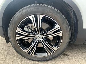 Volvo  Inscription Expression Recharge Plug-In Hyb