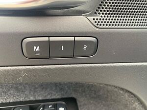 Volvo  Inscription Expression Recharge Plug-In Hyb