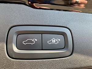 Volvo  T6 AWD R-Design  Voll LED el. Sitze Abstands