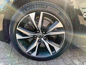 Volvo  T6 AWD R-Design  Voll LED el. Sitze Abstands
