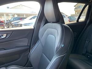 Volvo  T6 AWD R-Design  Voll LED el. Sitze Abstands