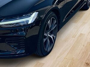 Volvo  T6 AWD R-Design  Voll LED el. Sitze Abstands