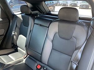Volvo  B4 R-Design Standheizung el. Sitze Abstands