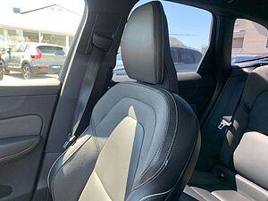 Volvo  B4 R-Design Standheizung el. Sitze Abstands