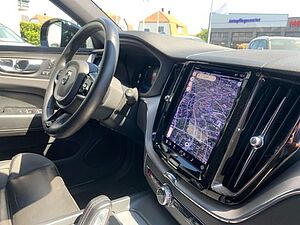 Volvo  B4 R-Design Standheizung el. Sitze Abstands