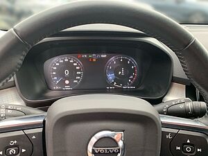 Volvo  T3 Momentum Navi Sitzheizung Tempomat Kamer