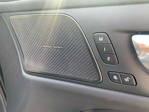Volvo  B4 Plus Dark Voll LED el. GSHD el. Sitze Abs