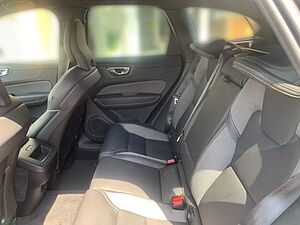 Volvo  B4 AWD R-Design Abstandstempomat Voll LED e