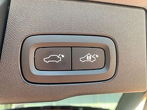 Volvo  B4 AWD R-Design Abstandstempomat Voll LED e