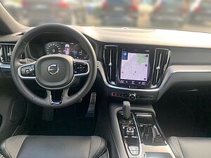 Volvo  T6 AWD R-Design el. Sitz Kamera Navi