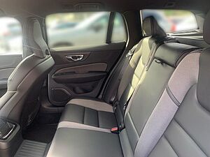 Volvo  T6 AWD R-Design el. Sitz Kamera Navi