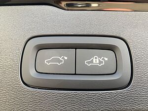 Volvo  T6 AWD R-Design el. Sitz Kamera Navi