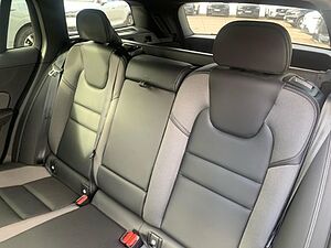 Volvo  T6 AWD R-Design el. Sitz Kamera Navi
