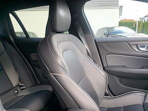 Volvo  T6 AWD R-Design el. Sitz Kamera Navi