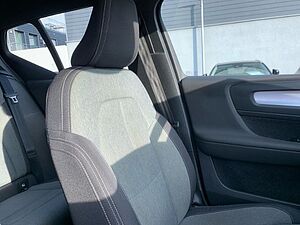 Volvo  Recharge Plug-In Hybrid 2WD Navi Tempomat S