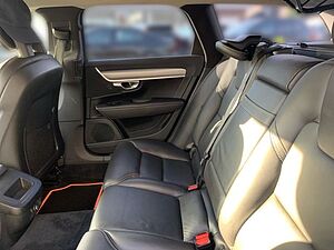 Volvo  D4 Momentum Voll LED Leder el. Sitz Navi Kam