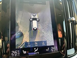 Volvo  D4 Momentum Voll LED Leder el. Sitz Navi Kam