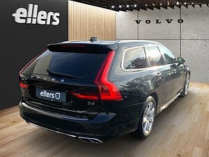 Volvo  D4 Momentum Voll LED Leder el. Sitz Navi Kam