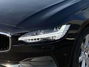 Volvo  D4 Momentum Voll LED Leder el. Sitz Navi Kam