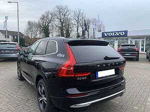 Volvo  B4 AWD Plus Bright