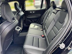 Volvo  B4 Diesel Plus Dark Fahrerass. +Lichtpaket St