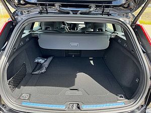 Volvo  B4 Diesel Plus Dark Fahrerass. +Lichtpaket St