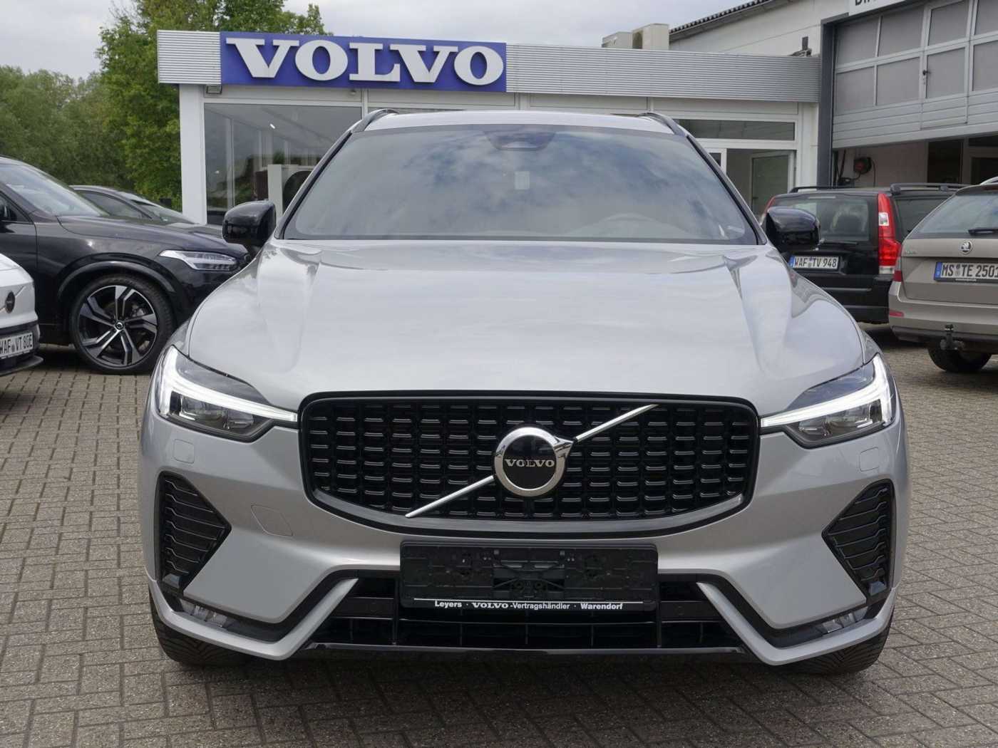 Volvo  Plus B4 Dark/Kamera/H&K/Memory/Pano/Carplay