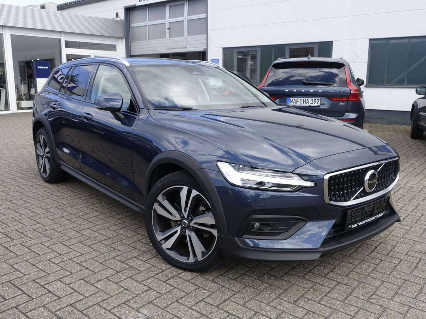 Volvo  V60 B4 Diesel Cross Country Plus/Kamera/AHK/H&K