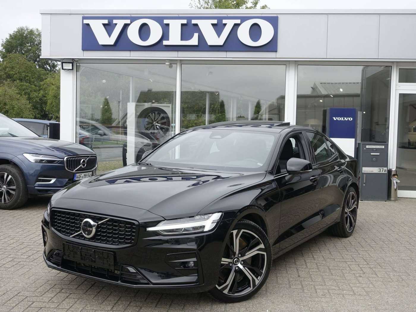 Volvo  Ultimate B5 AWD Dark/Pano/360°/BLIS/HeadUP