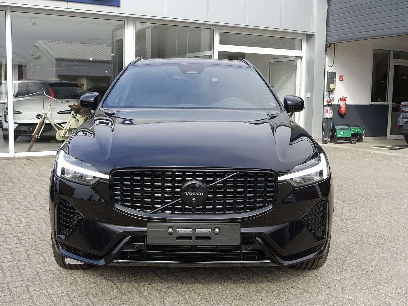 Volvo  T6 AWD Recharge Black Edition Plus/Pano/360