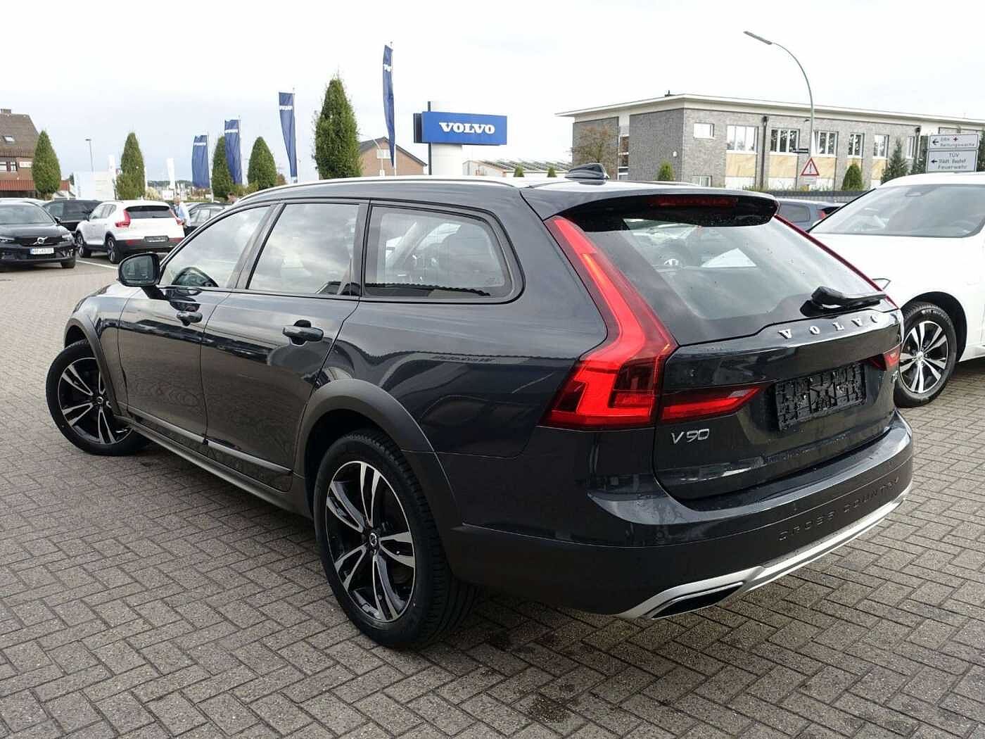 Volvo  Pro AWD/ Pilot-Assist/AHK