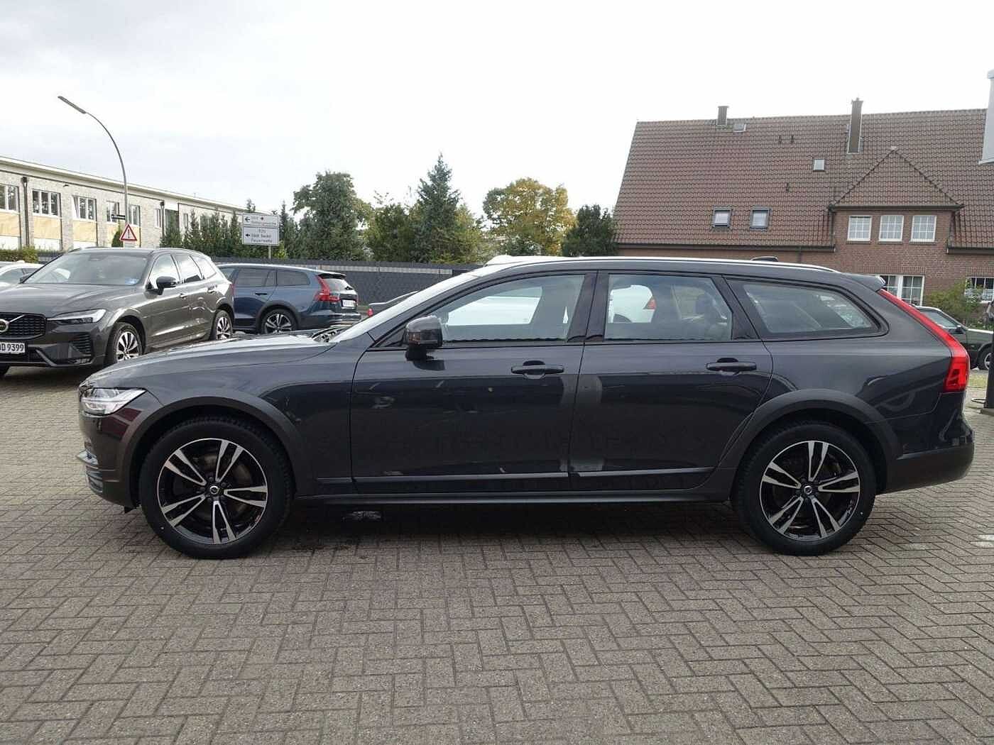 Volvo  Pro AWD/ Pilot-Assist/AHK