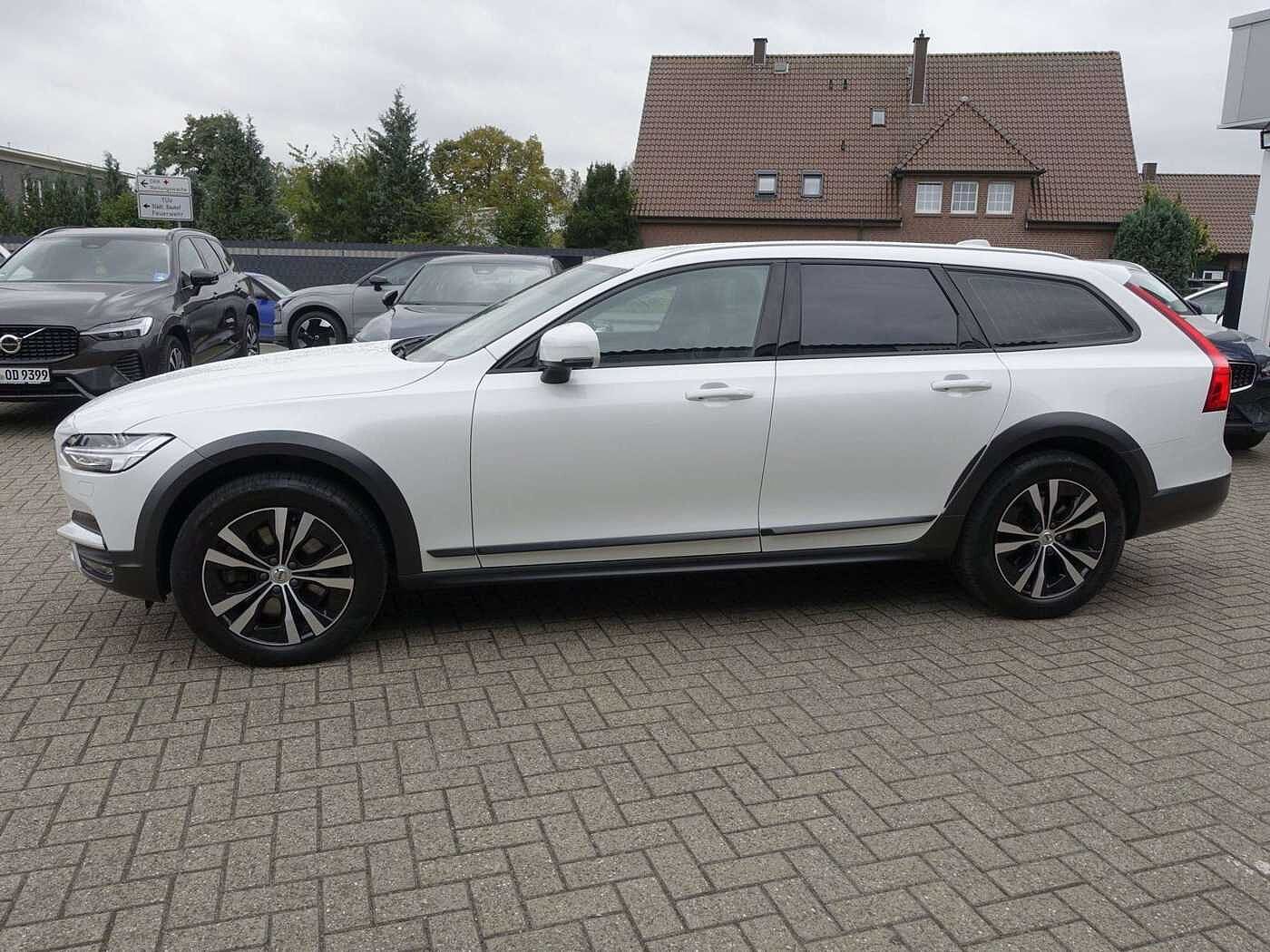 Volvo  V 90 Cross Country D5 AWD Pro/Kamera/H&K/AHK/