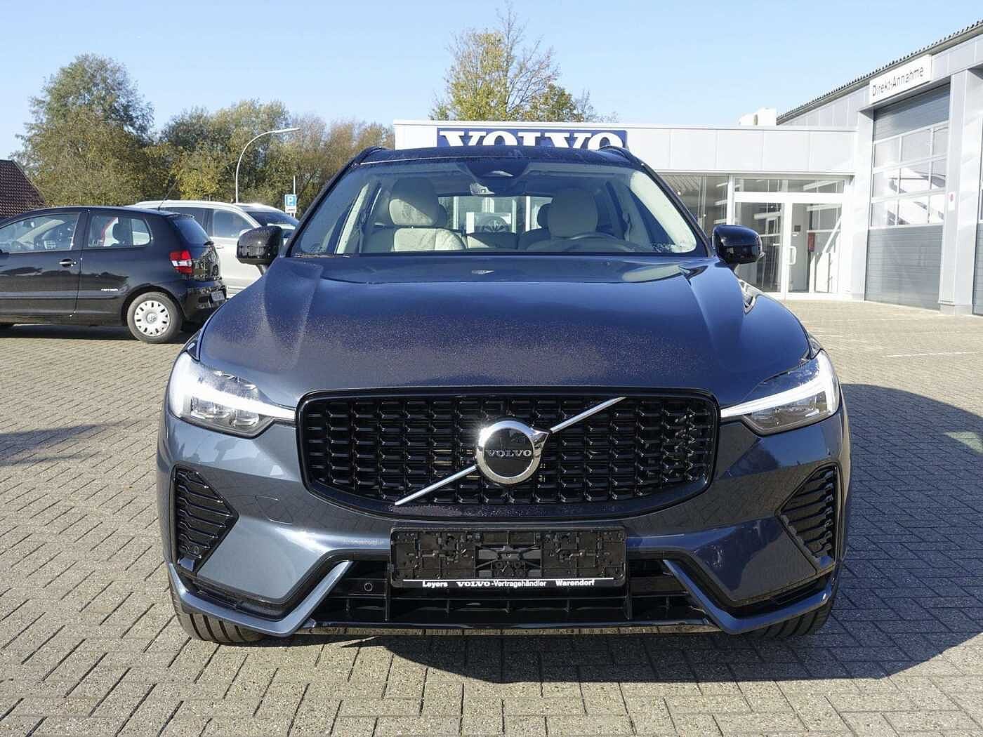 Volvo  Plus Dark B4 Benzin/Standhz. /Panorama/H&K