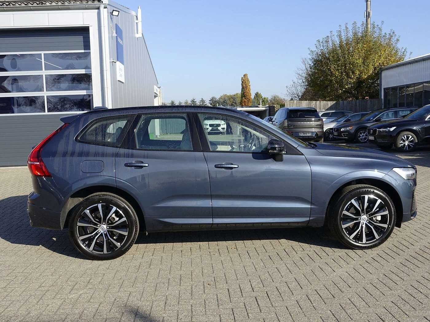 Volvo  Plus Dark B4 Benzin/Standhz. /Panorama/H&K