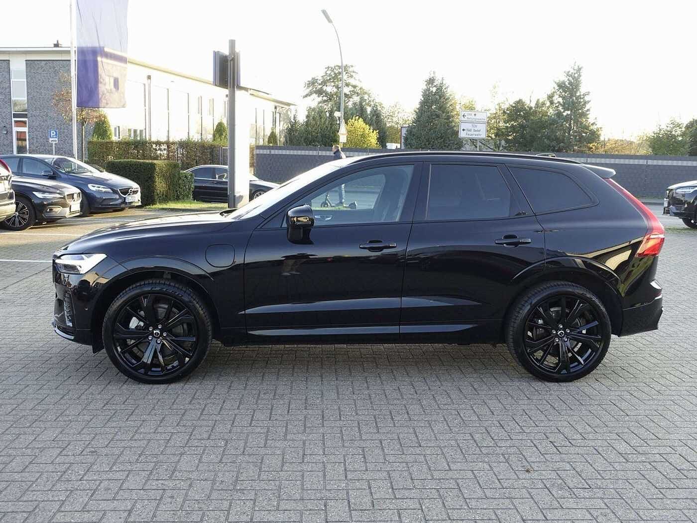 Volvo  Recharge Black Edition Plus T8 AWD/360°Cam