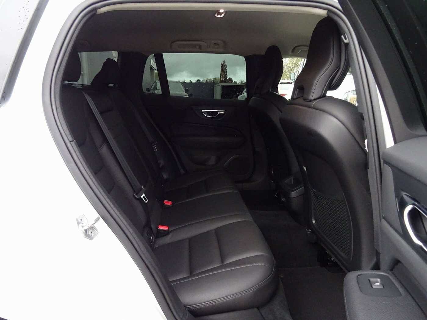 Volvo  D4 Inscription/Pilot/Sitzhz. /Voll-LED/Parka.