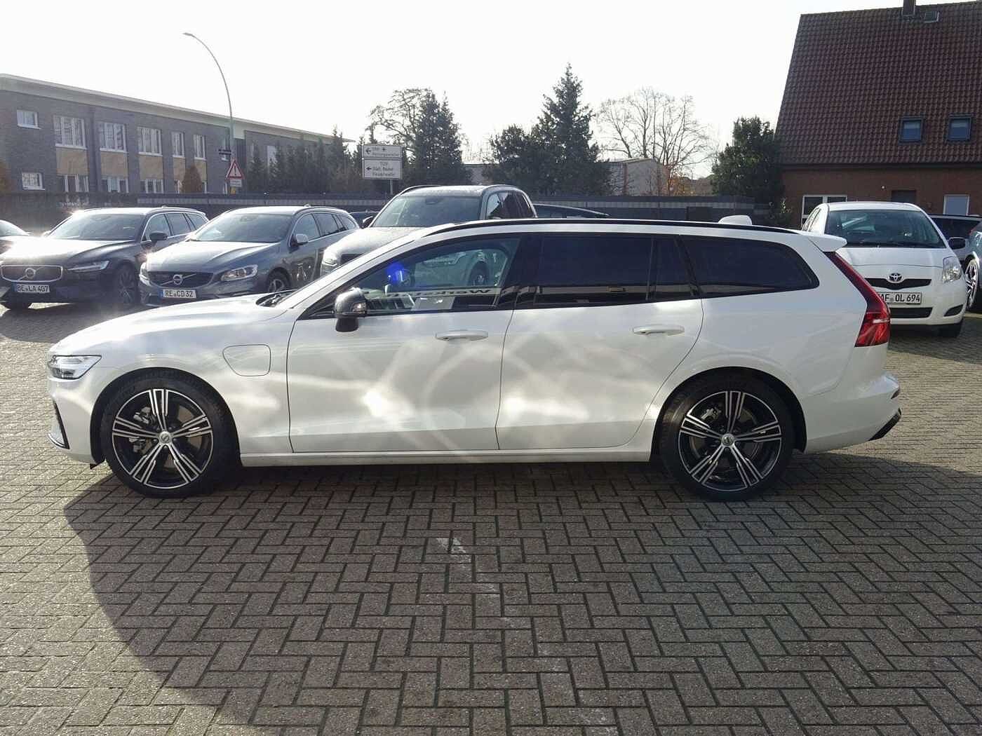 Volvo  T8 AWD Plug-in Hybrid/B&W/Lenkradhz. /HeadUp