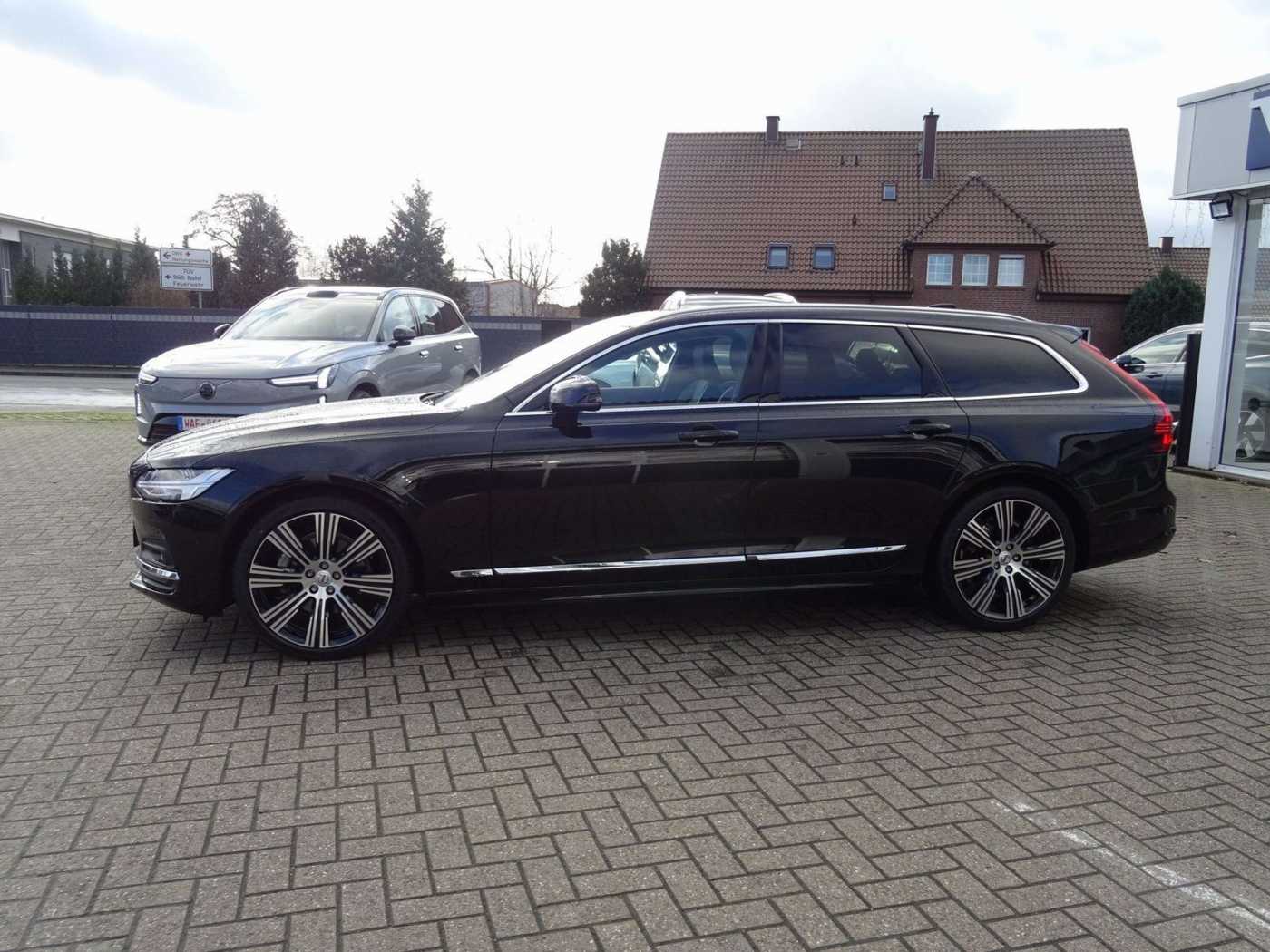 Volvo  Ultimate, B4 Mild-Hybrid/Bright/360°/HeadUP