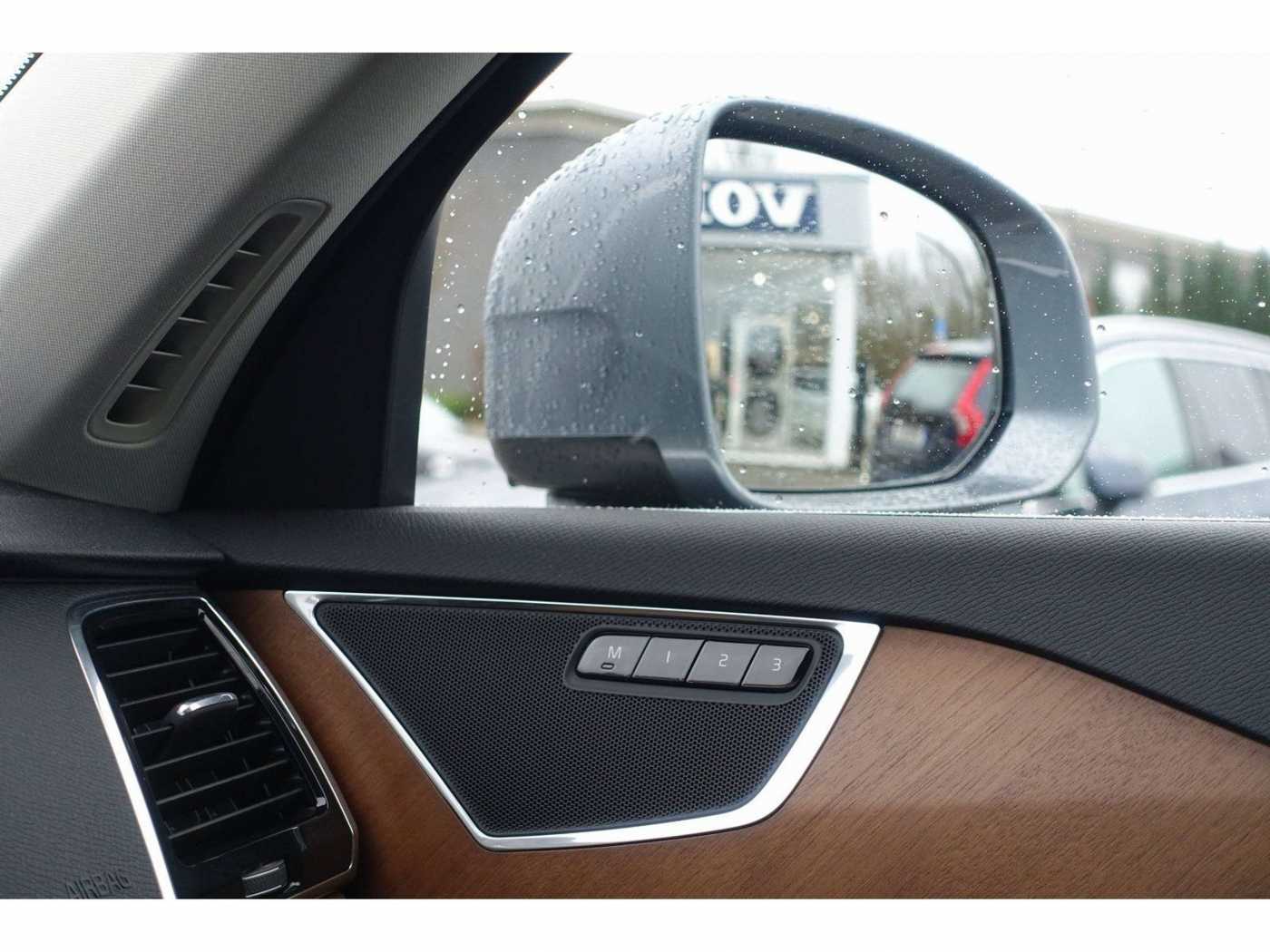 Volvo  D5 AWD Inscription/AHK/Pano/HeadUP/BLIS