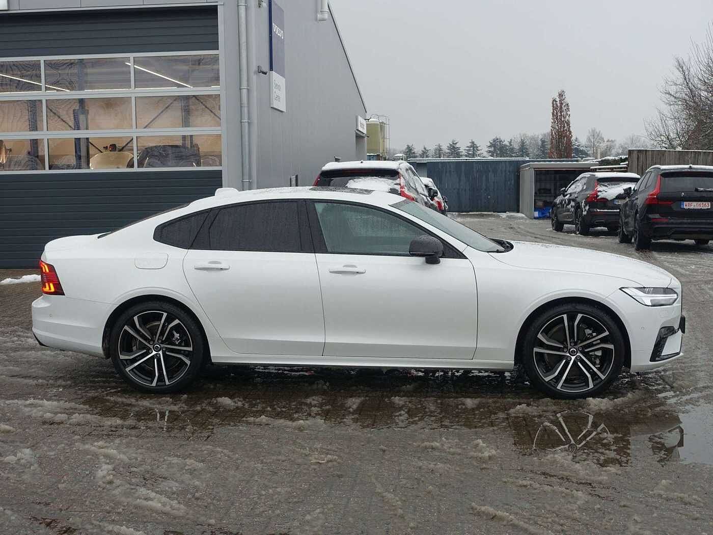 Volvo  Recharge Ultimate T8 AWD/B&W/360°Cam/Luftfw.