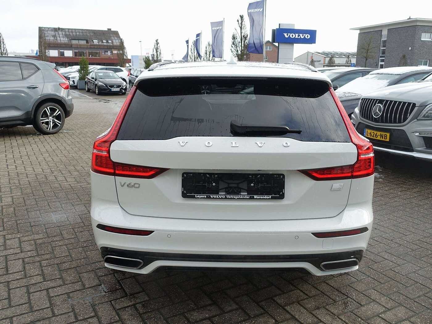 Volvo  T6 AWD Recharge R-Design/Pano/AHK/Kamera/H&K