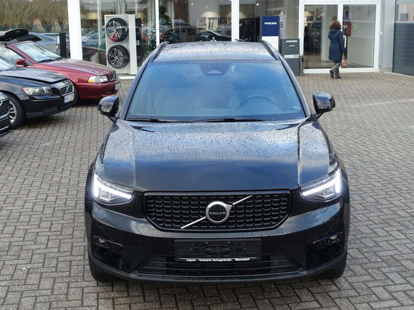 Volvo  Plus B3 Benzin Dark/Frontschhz. /Pano/Pilot