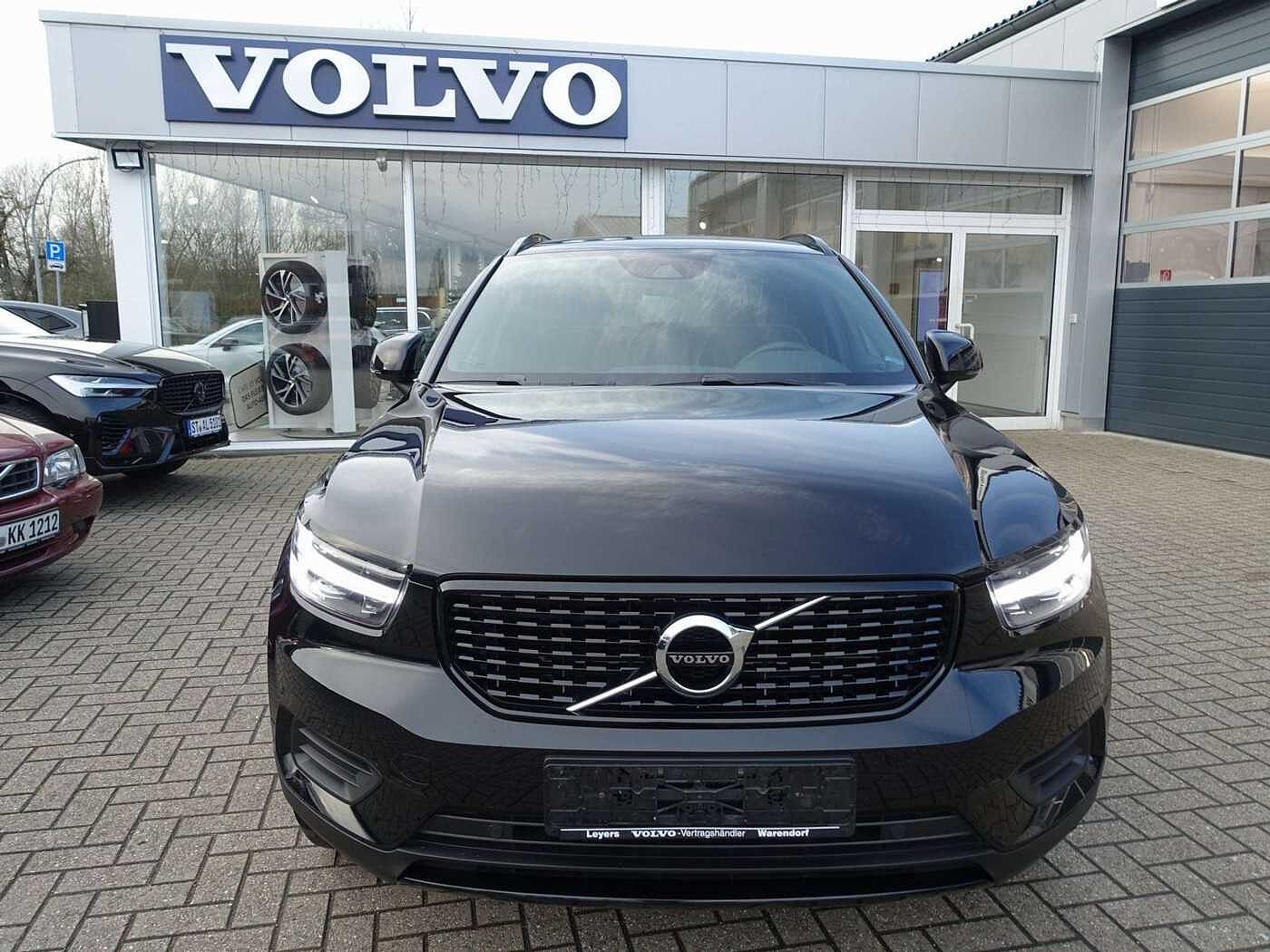 Volvo  T5 R-Design/AHK/Kamera/Winterpaket/Carplay