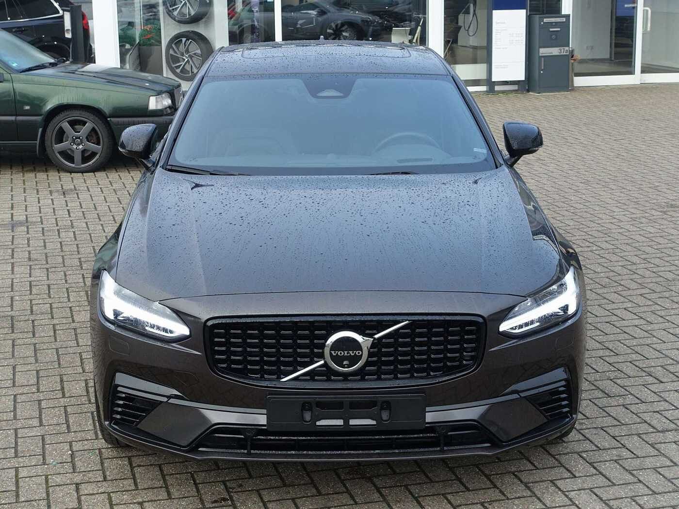 Volvo  Recharge Ultimate T8 AWD/B&W/HeadUP/360°