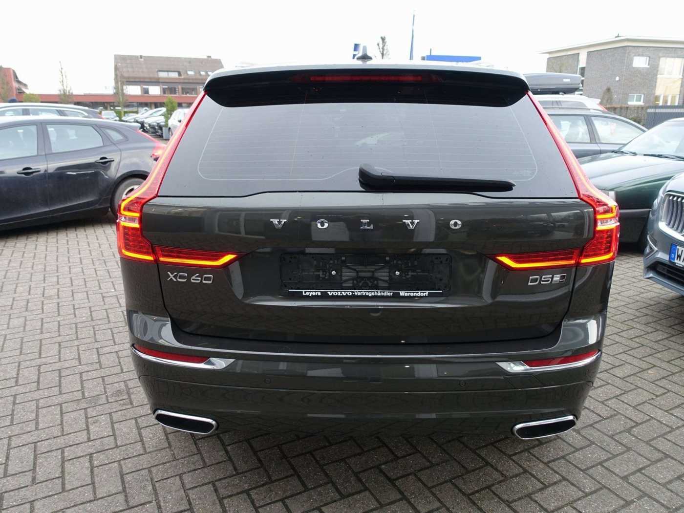 Volvo  D5 AWD Inscription B&W/PANO/FOUR-C/BLIS