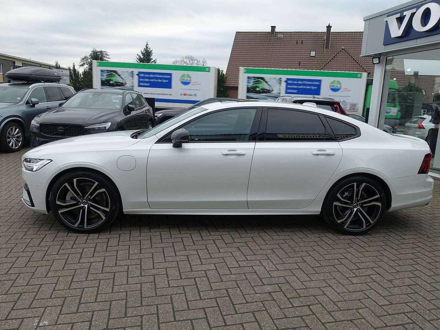 Volvo  Recharge Ultimate T8 AWD/360°/Massage/B&W