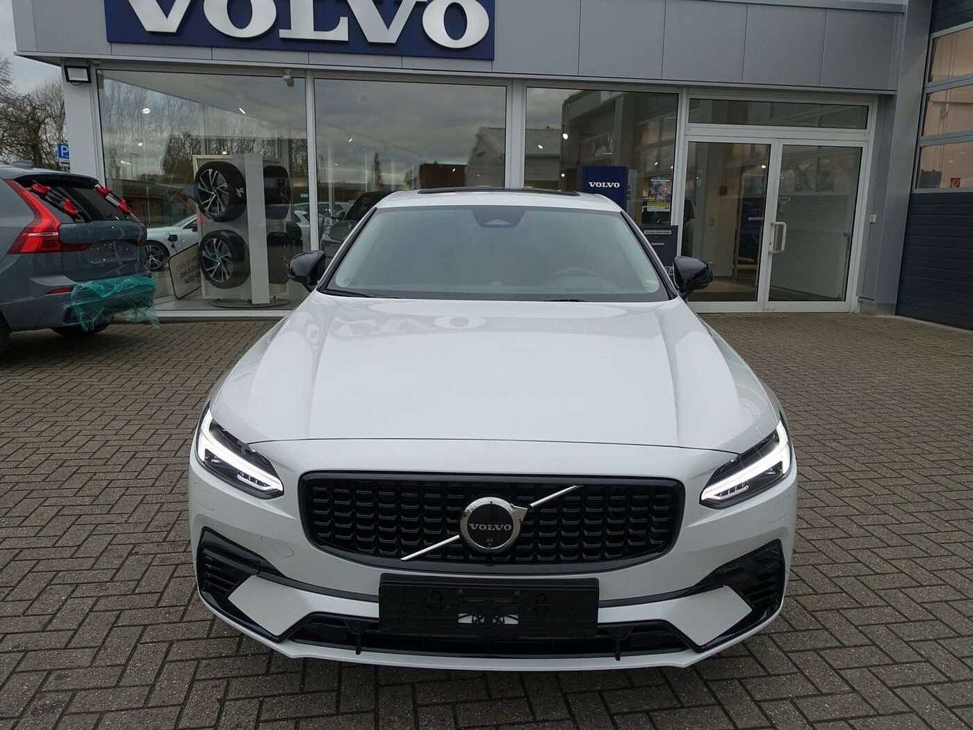 Volvo  Recharge Ultimate T8 AWD/360°/Massage/B&W