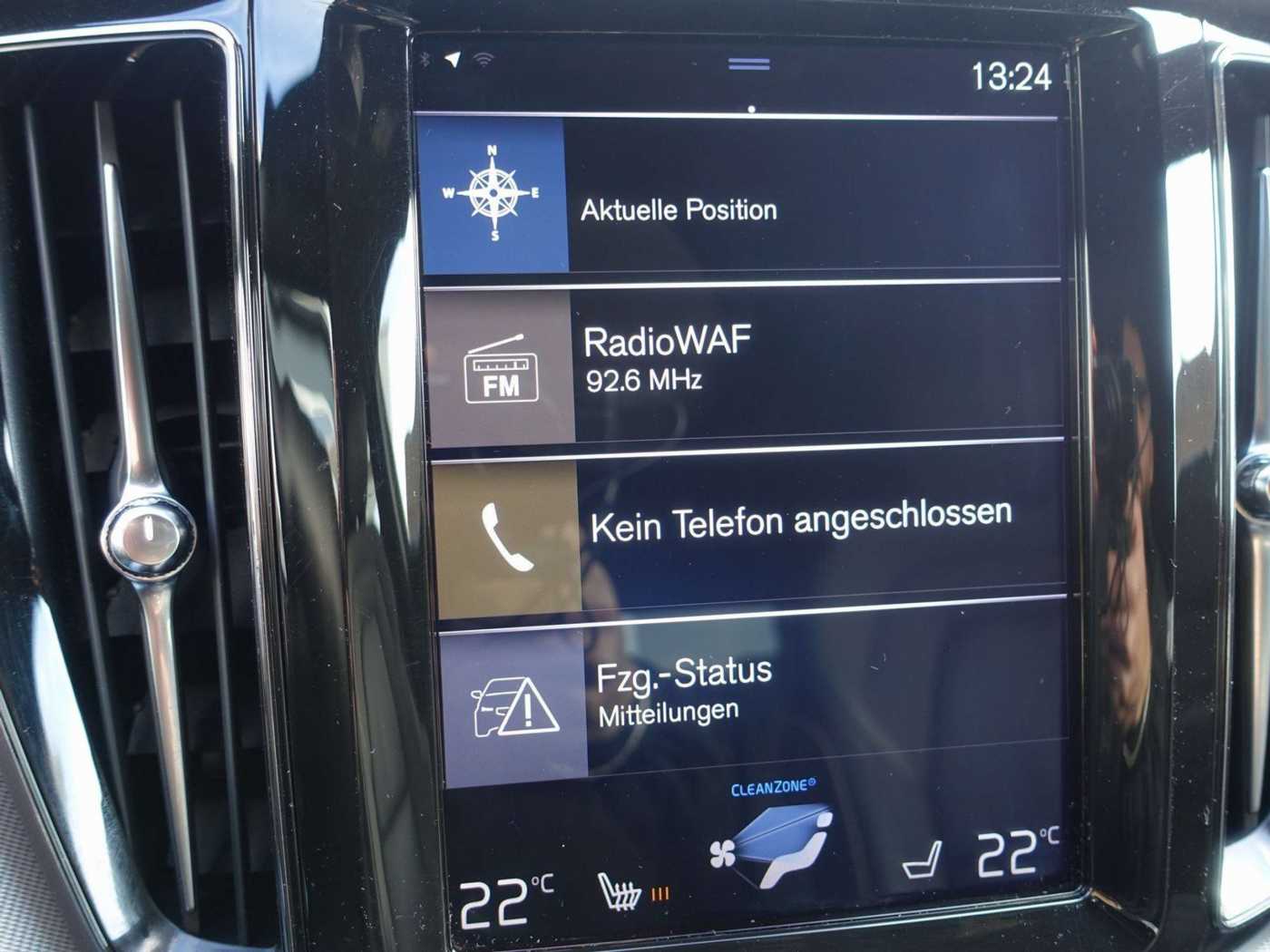 Volvo  D4 2WD R Design/360°/AHK/H&K/Carplay