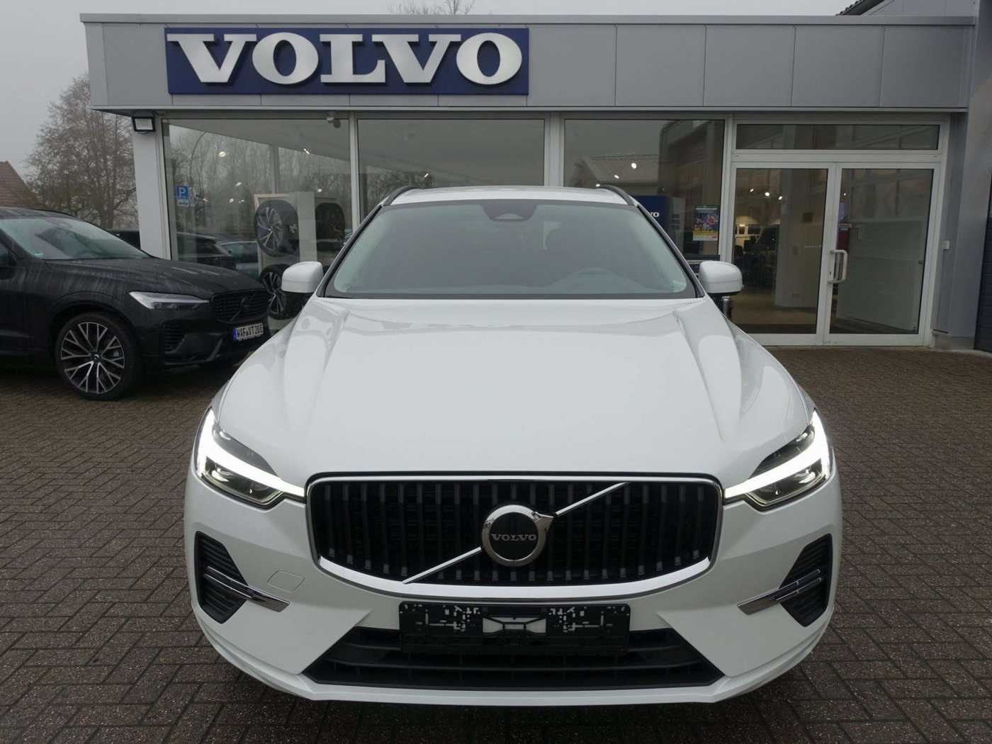 Volvo  Core, B4 Mild-Hybrid/AHK/Kamera/Carplay